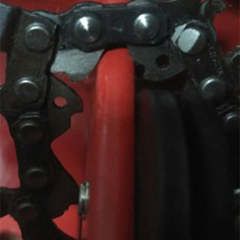 Chain saw chain connector, chain riveting device, mini chain repair and connection equipment