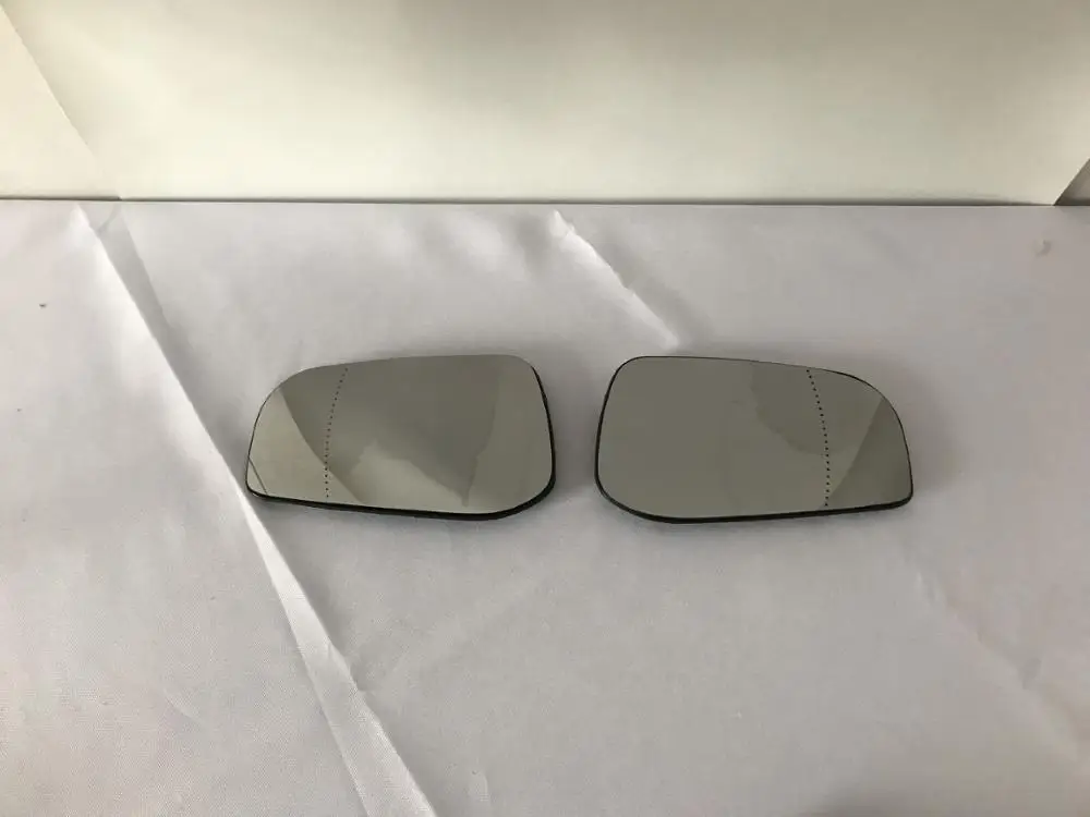 Car Wing Mirror Glass For Volvo S60 / V70 2003-2005  Heated With Base Plate