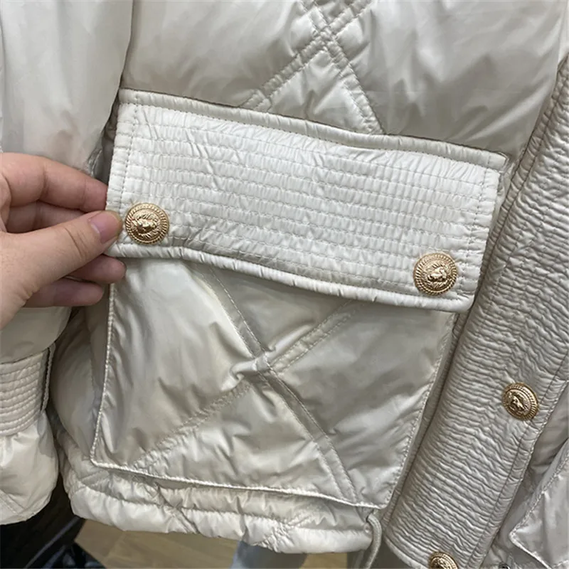 Jaqueta preta feminina de inverno 2021, casaco de inverno fashion com bolso grande de alta qualidade, curto, solto de algodão e quente para mulheres