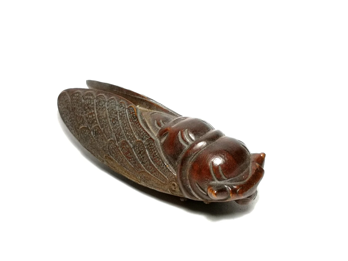 YIZHU CULTUER ART Size 8 x 2.3 cm Old Chinese Boxwood Hand Carved Cicada Figure Statue netsuke Gift Collectable