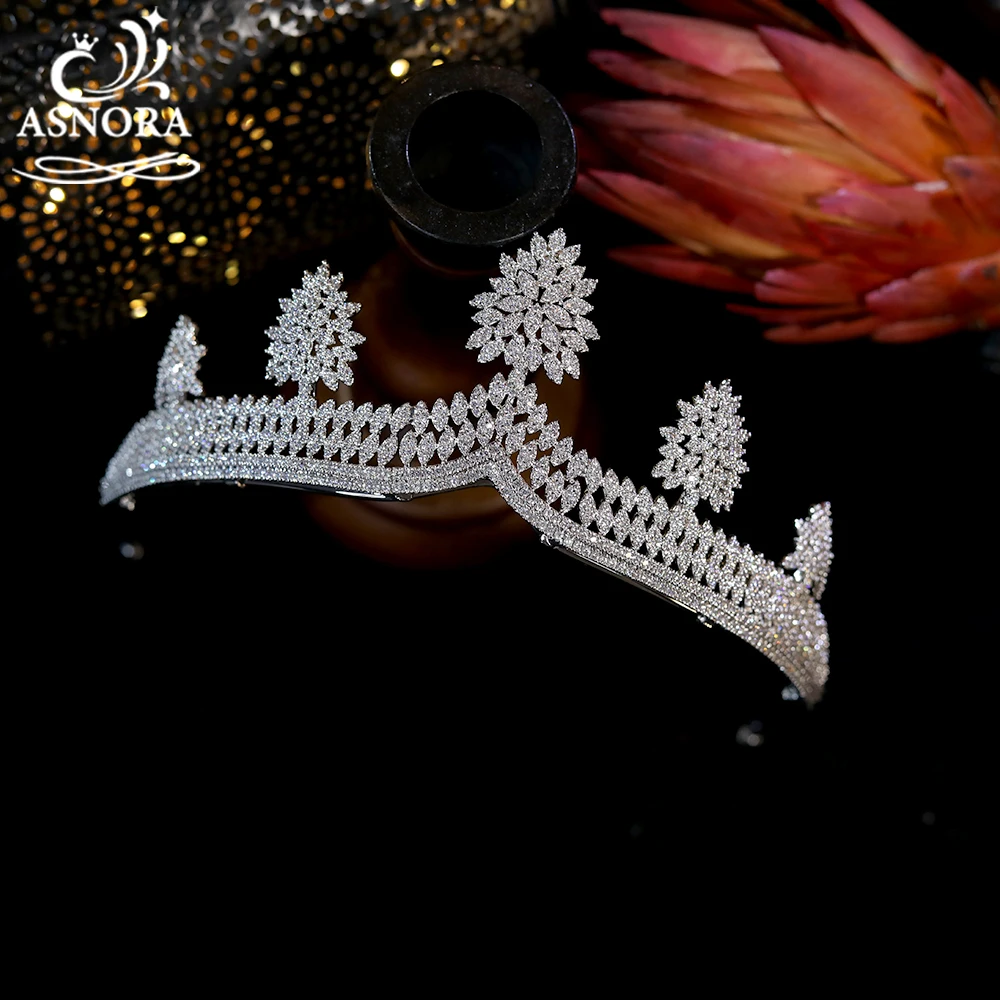 

Micro-Inlaid Cubic Zirconia Crown Luxury Bridal Headwear Wedding Party Ball Accessories Tiaras and Crown A00264