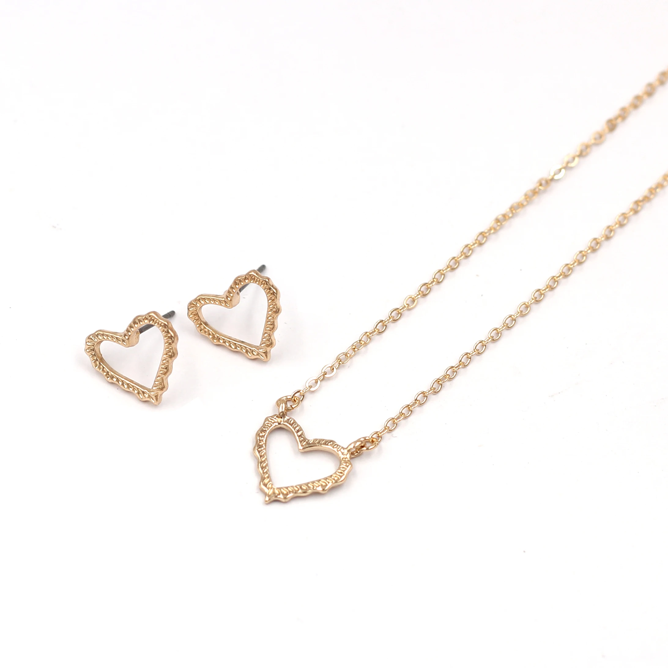 2020 New Wave Double Side Heart Hollow Out Cute Pendant Necklace for Women