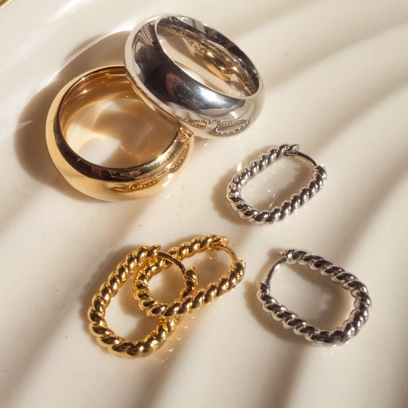 Pendientes de aro para mujer, joyería clásica y sencilla de alta calidad, Color dorado, banda de cuerda rectangular geométrica de Metal, novedad de 2022