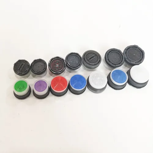 Imagen 2 del producto Aireador de grifo de ahorro de agua, 100 Uds., con núcleo de filtro de burbujeador incorporado, ajuste de espuma con incrustaciones, tamaños de rosca macho de 16,5/18,5/21,23,5 Mm