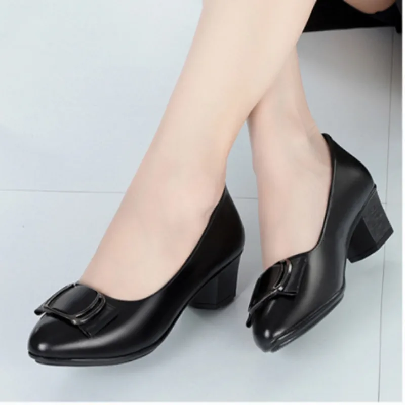 New Middle-aged Women\'s Pumps PU Leather Soft Sole Comfortable Non-slip Mid-heel Single Shoes Mother Shoes Leather Shoes Women