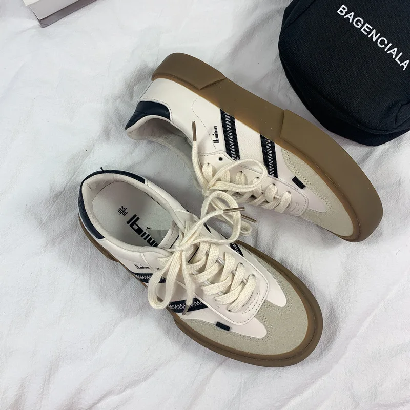 2021 Autumn New Luxury Shoes for Woman Classic Sneakers Women Leather Retro Low Cut Lace -up Casual Women Sneakers Plus Size 44