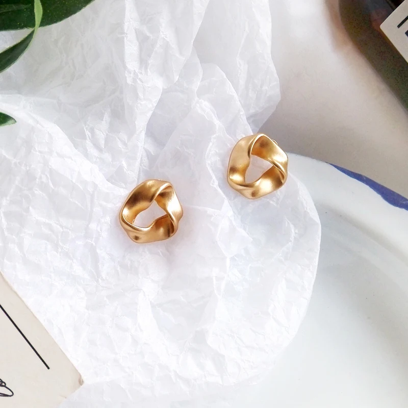 2020 kshmir earclip ,chic,contracted, classic,alloy, elegant female cast earrings, girl, wedding, party, travel, jewelry earring