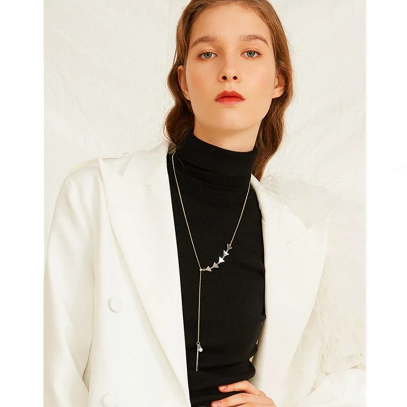 

S925 Sterling Silver 925 Original Career Women's Charms Pearl Sweater Necklace Luxury Advanced Smooth Triangle Long Slide Chain