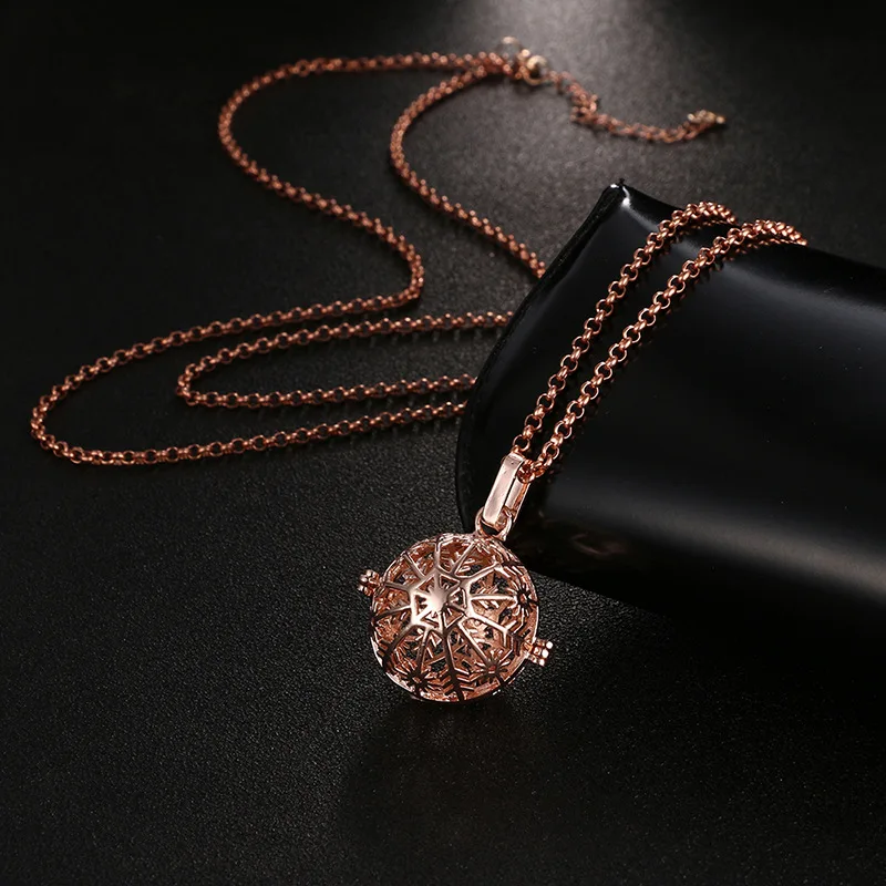 Mexico Music Ball Aroma Necklace Vintage Essential Oil Diffuser Perfume Lockets Pendant Snowflake Hollow Sweater Chain Jewelry