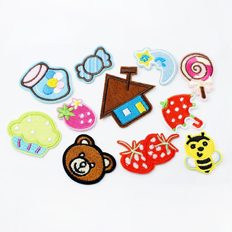 Mini Bee Flower Butterfly Iron-On Patches Cloth Mend Decorate Clothes Apparel Sewing Decoration Applique Badges Giraffe Tree