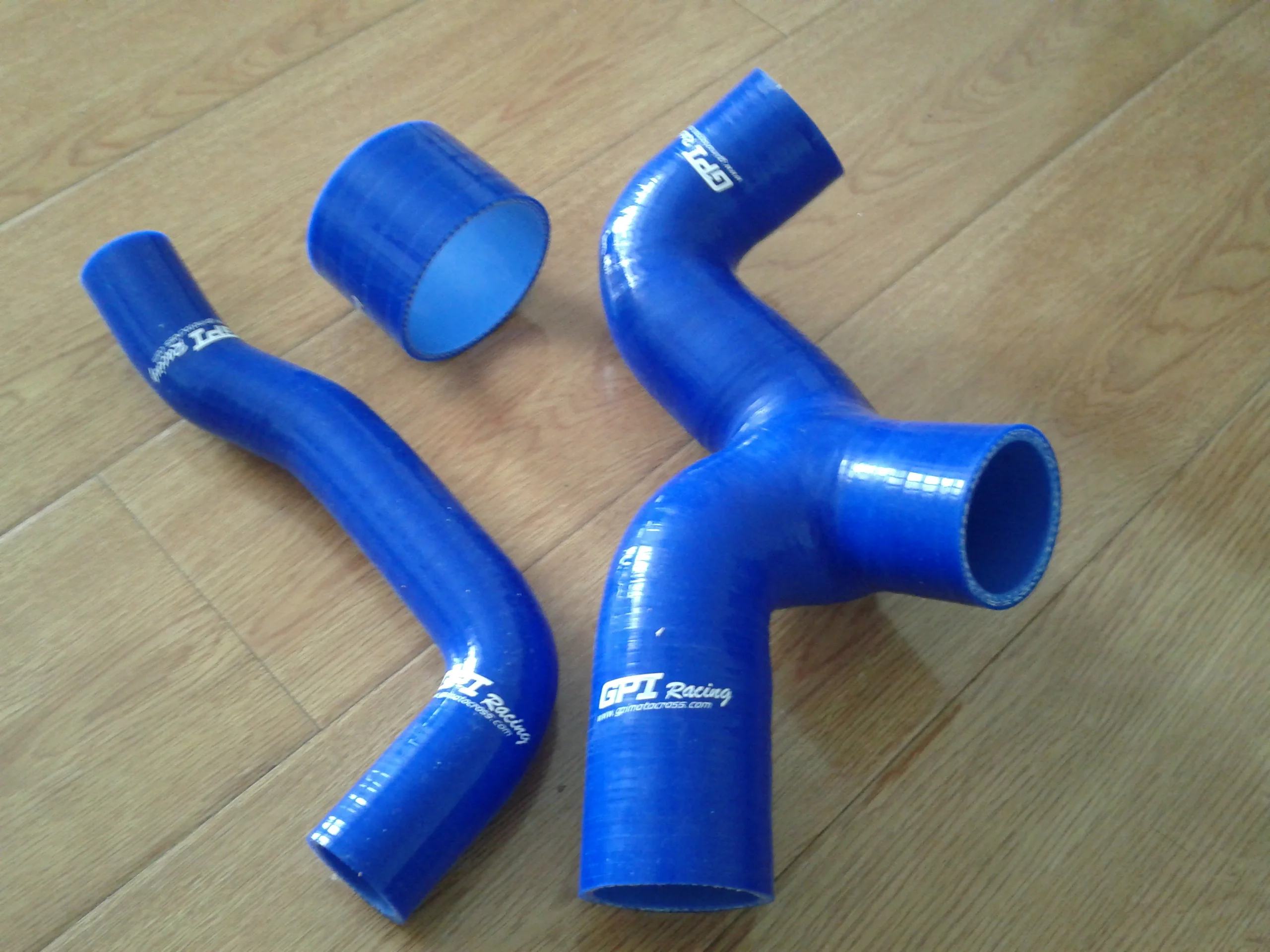 Silicone Turbo Hose for 1996-2006 1997 1998 1999 SUBARU IMPREZA GC8/GDB 2000 2001 2002 2003 2004 2005  Y-Pipe HOSE