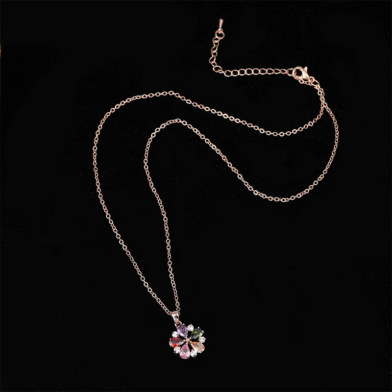 2021 New Fashion Rose Gold Flower Necklace Pendant Classic Zircon Pendant  Necklace For Woman Clavicle Chain Neck Jewelry