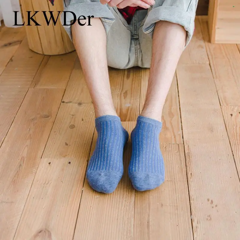 5 Pairs Men Solid Casual Cotton Short Socks Japanese Sock College Breathable Comfortable Trendy for Men Concise Stripe US $ 10