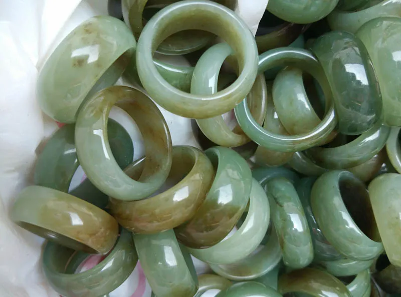 

Xinjiang Hetian Jade Ring Round Hetian Sugar Blue and White Jade Ring and Hetian Jade Ring Safe Button