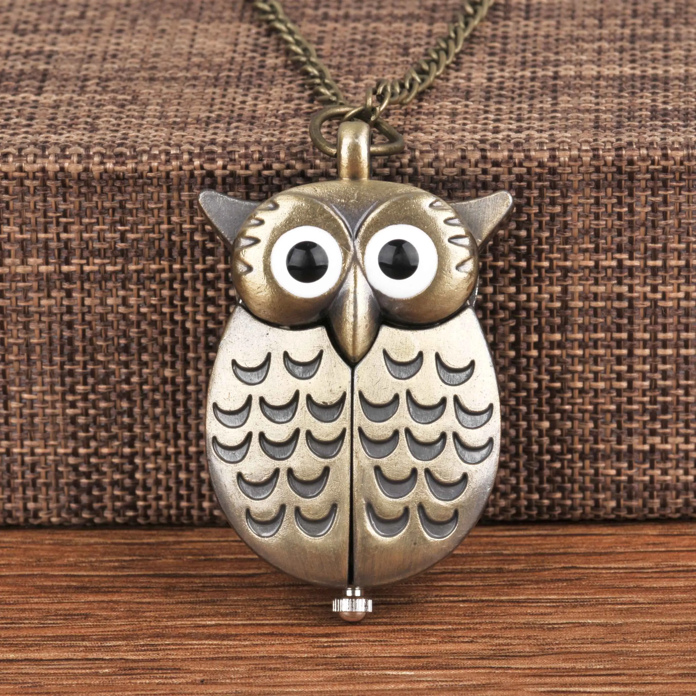 6104Retro Fashion Cartoon Bronze Owl Wings Open Small Quartz Pocket Watch Children's Gift with Necklace