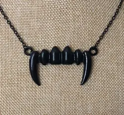 Gothic Black Vampire Teeth Necklace NUGOTH Jewelry Tooth Charm Bleeding Tusk Hot Pendant Gift