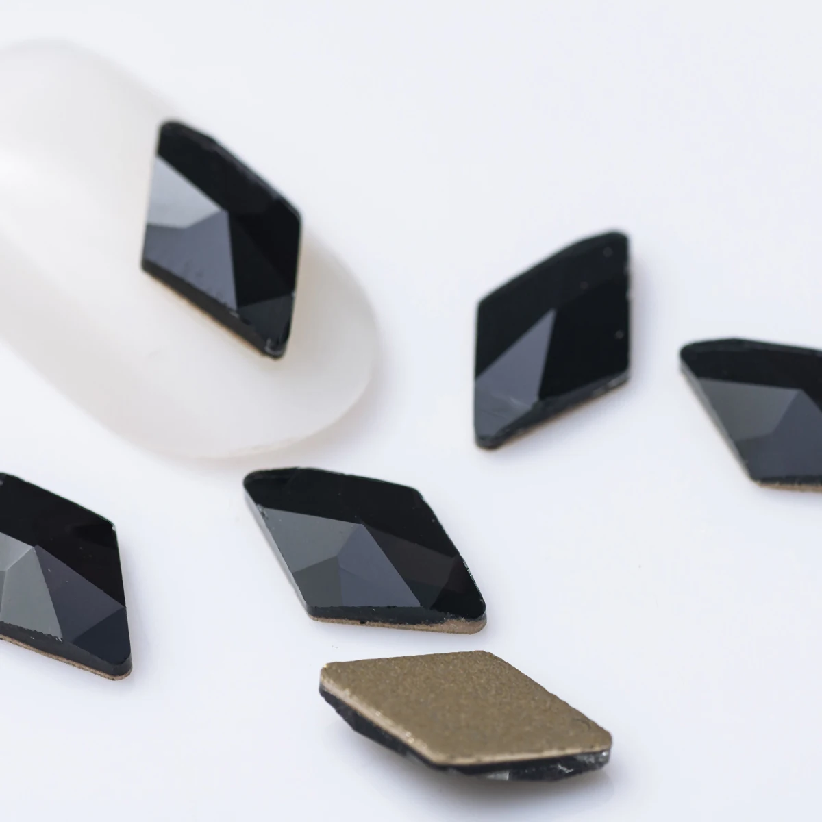 100 Stück/Set Rhombus 6x10mm Flache Kristalle Nicht-Hotfix-Farben Rhombus Flache Rückseite Strasssteine Flache Edelsteine für Bastelarbeiten und Nagelkunst – Detail 6