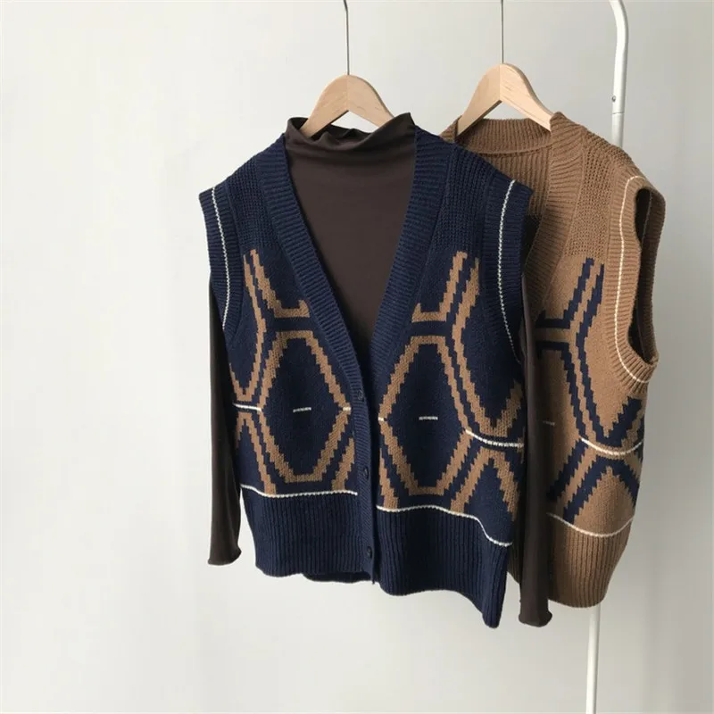 2020 New Early Autumn Geometric Retro Knitted Vest Female Oversize Base Match V Neck Single Breasted Cardigan Women For Fashion