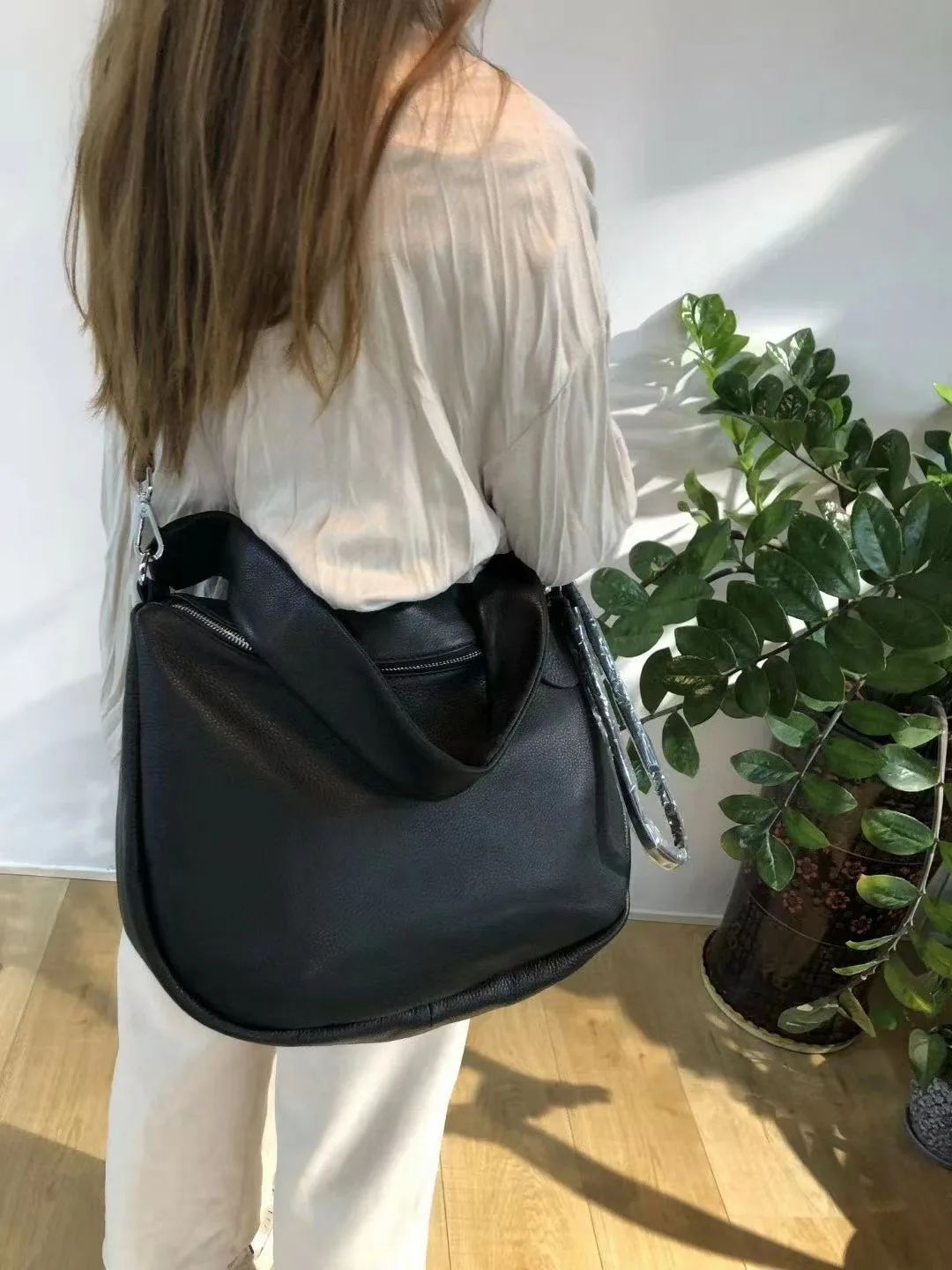 2021 new Korean version of casual large-capacity dumpling bag, lightweight ladies one-shoulder messenger bag, lazy trend