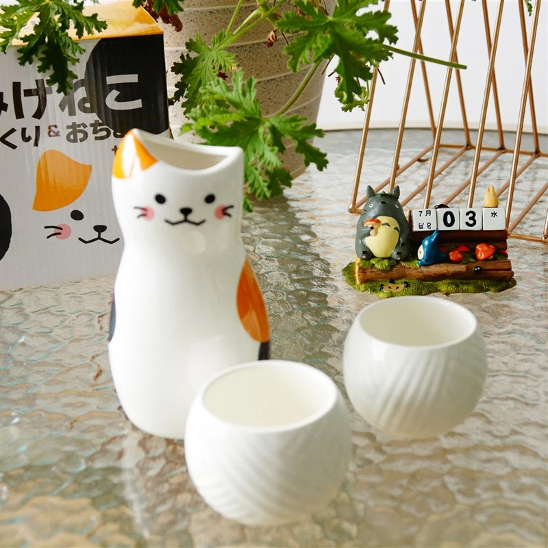 

Crooked Cat Ceramic Wine Cup Japanese Three-dimensional Cartoon Cat Sake Pot Kit Teapot One Pot Two Cups