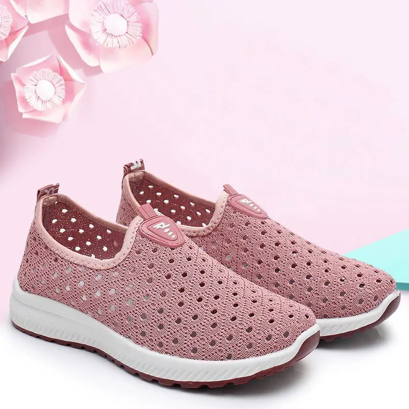 Mesh Shoes Women Summer Old Beijing Cloth Shoes Women\'s Shoes Breathable Hollow Mesh Casual Sneakers Women Middle-aged Mom Shoes