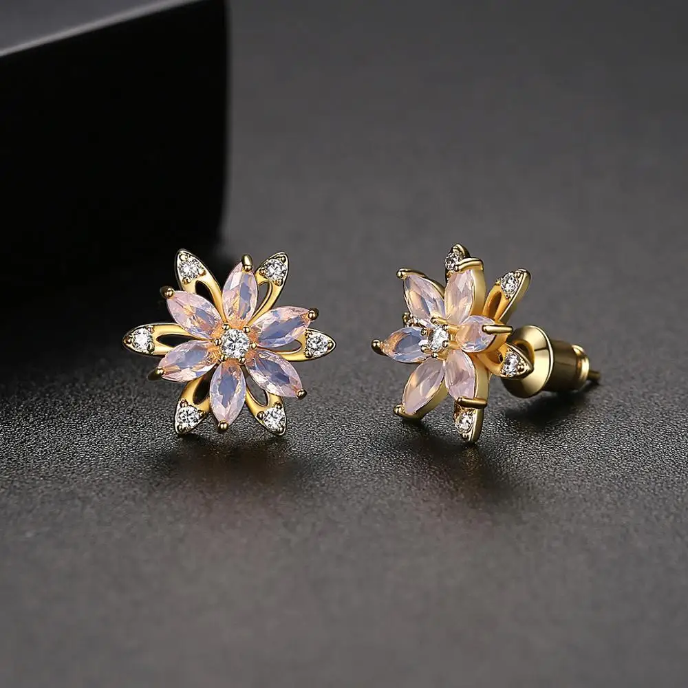 LUOTEEMI Green Pink Cubic Zircon Flower Stud Earrings for Women Fashion Blossom Snowflake Flowers Jewelry Child Friendship Gifts