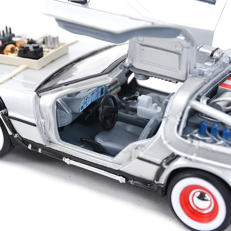 Welly-Die Cast Vehicles Collectible Model, DeLorean Time Machine, Back to the Future Car, Static, 1:24, DMC-12