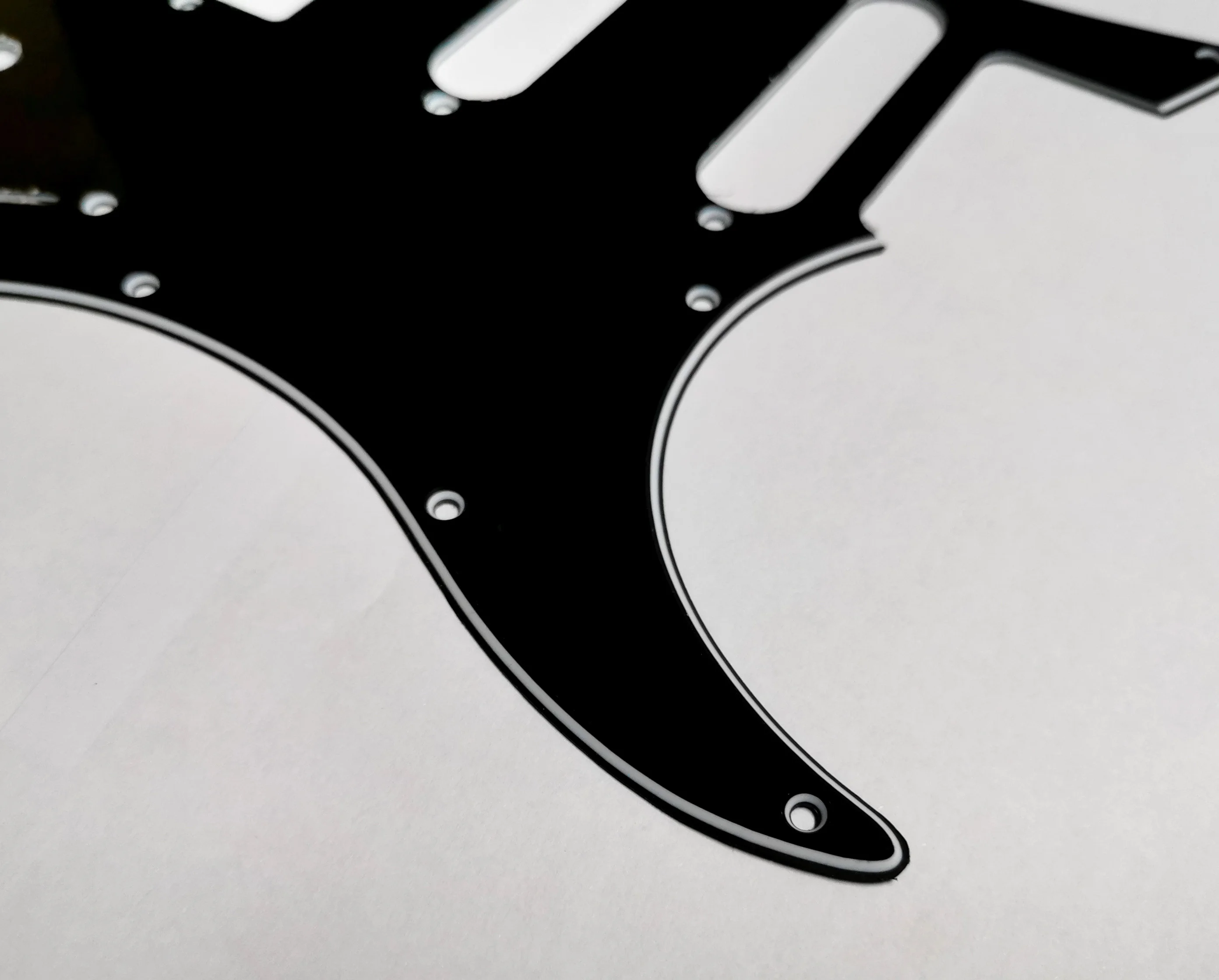 Pleroo Guitar Parts For Japan YAMAHA EG112 Electric guitar pickgaurd Scratch Plate Replacement