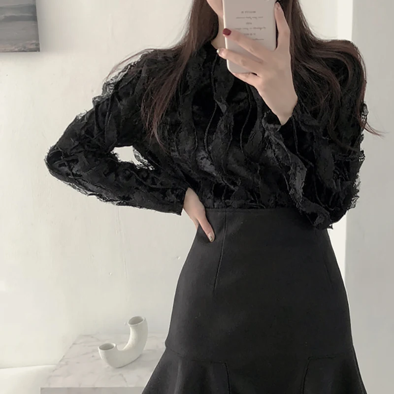 Shintimes Lace Velvet Patchwork Pullover Splicing Blouses Women 2022 Vintage Woman Shirts Long Sleeve Woman Tops Chemisier Femme