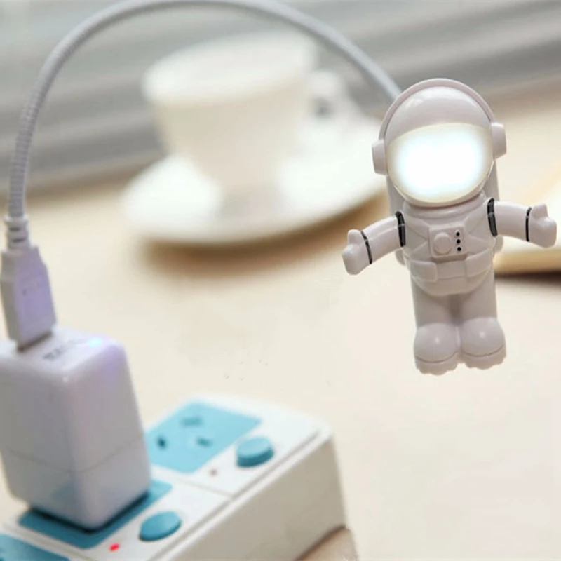 USB LED Della Luce del Libro Mini Astronauta Astronauta Forma Luci notturne tubo Flessibile Comodini Lampada Di lettura Per Il Computer Computer Portatile Accumulatori e caricabatterie di riserva