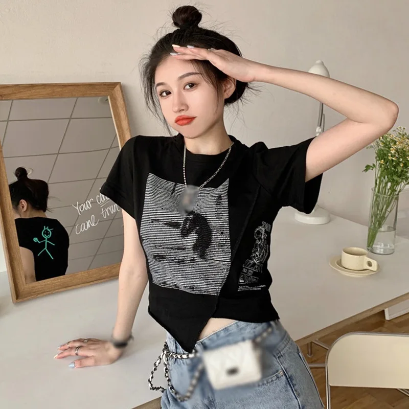 Summer New  Small Short-sleeved T-shirt Women's New Cropped Short Tops Design Niche Tee Shirt Tops .