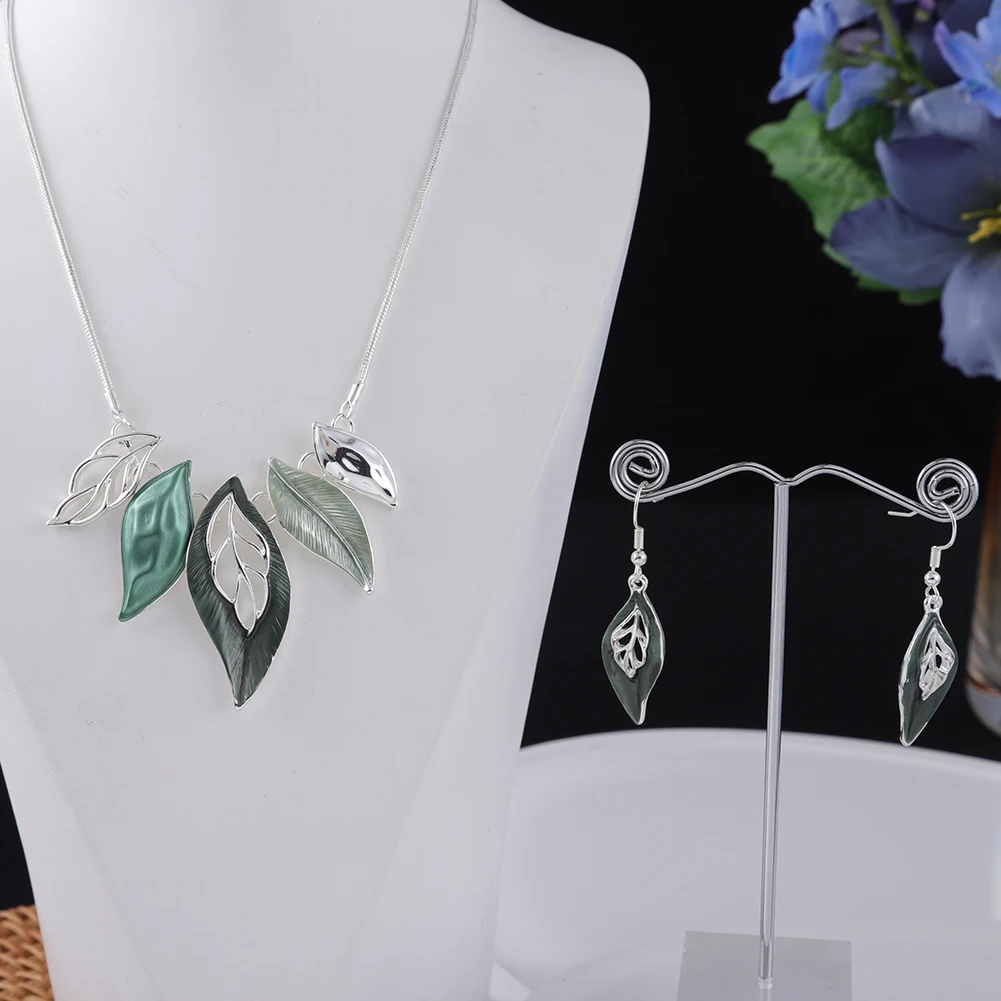 MeiceM 2021 Silver Color Choker Women\'s Charming Colorful Leaf Chain Necklaces for Women Wholesale Enamel Collares Party Gifts