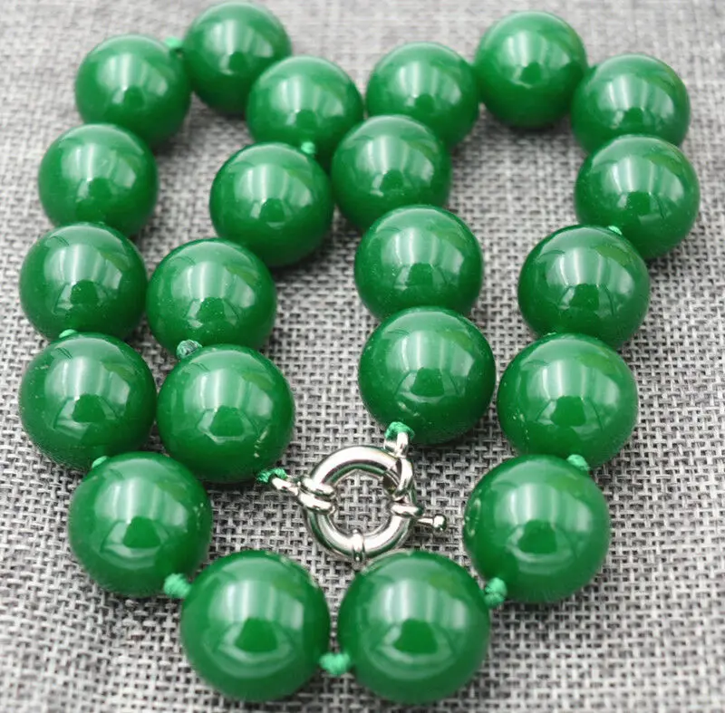 

Pretty HOO Beautiful Green Jade 16mm Round Beads Necklace 18" AAA