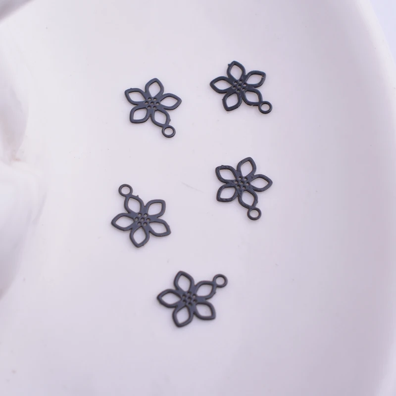 100 Stück AC4215 7*9mm Filigran Versilberte Mini-Blumenanhänger Messing Goldfarben Kleine Blumen Anhänger DIY Ohrring – Detail 5