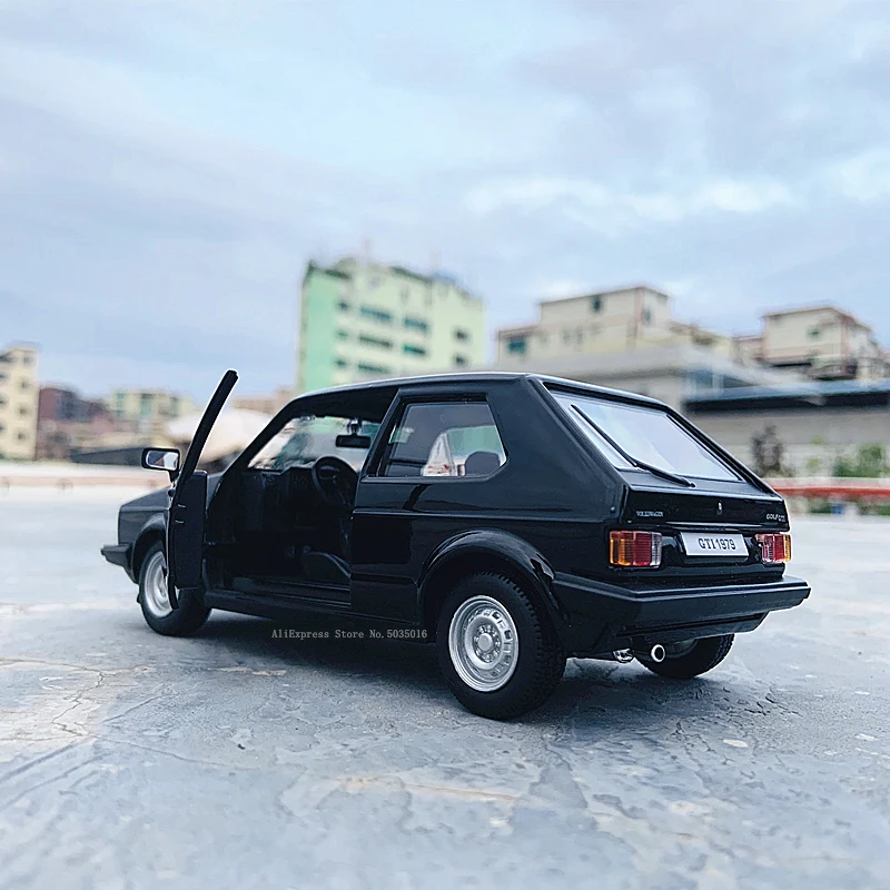 Bburago 1:24フォルクスワーゲン1979ゴルフgti MK1黒シミュレーション合金車モデル工芸品の装飾コレクション玩具ツールギフト