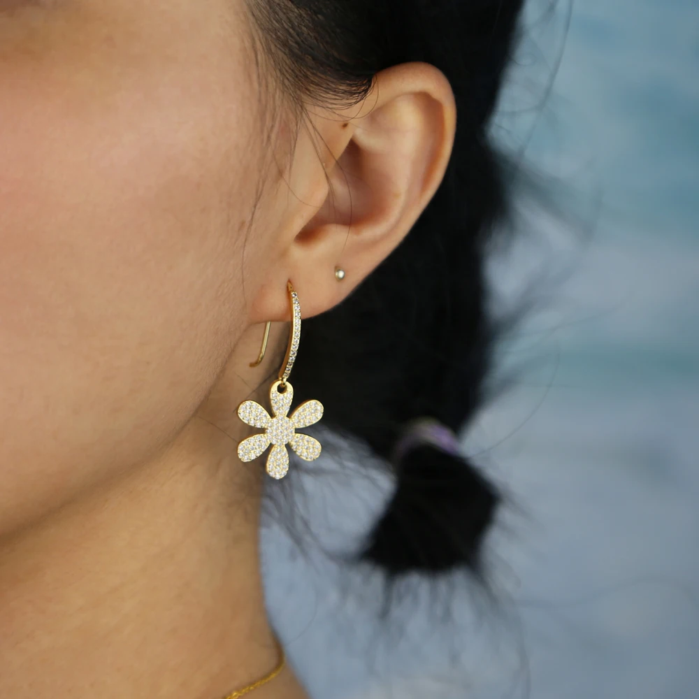 2025 الكلاسيكية العصرية الفاخرة سحر الأبيض تشيكوسلوفاكيا حجر لذيذ زهرة النساء فتاة لونين موضة حساسة مجوهرات الحفلات انخفاض القرط #5