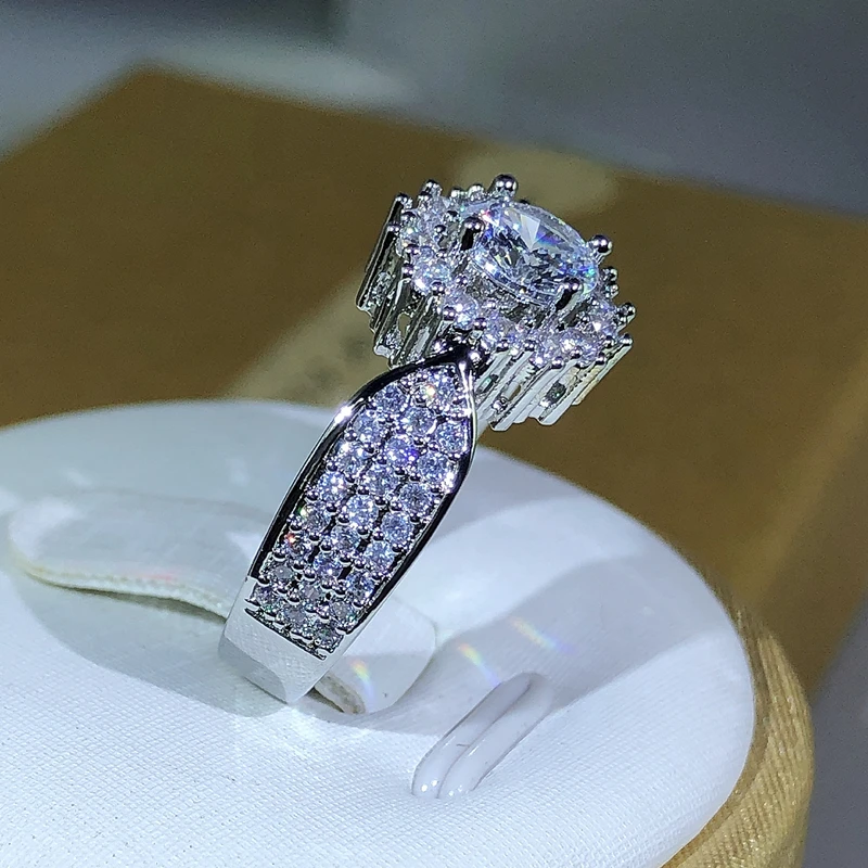 Newest Classic Many Prong Main White Zircon Ring 925 Silver For Ladies Party Cookic Party Jewelry Gift
