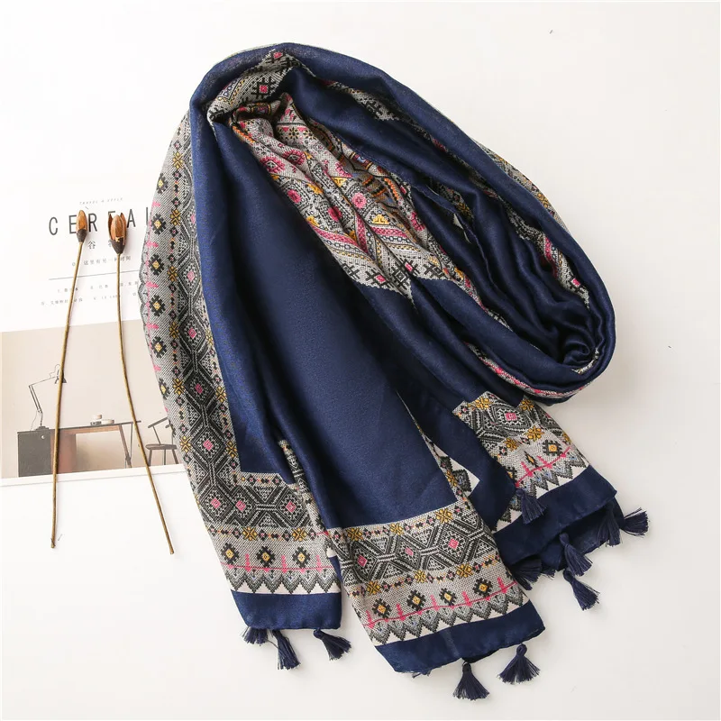 Fashion Autumn Women Viscose Scarf Bohemian Aztec Tassel Beach Hijab Shawls and Wraps Female Foulards Echarpe Muslim 180*90Cm