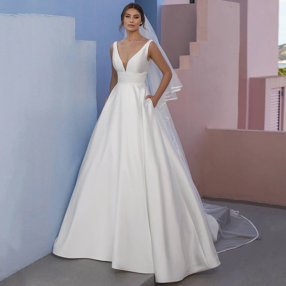 Customized Modest A-Line Satin Sleeveless Wedding Gowns Sexy V-neck Lace Appliques Court Train Backless Bridal Dresses Custom Ma