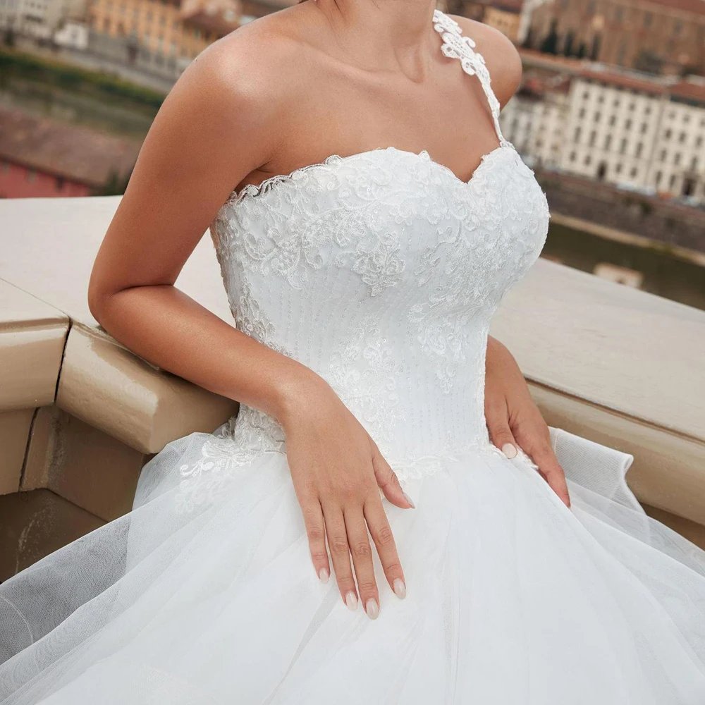 Neue Tüll Rüschen Ballkleid Brautkleider One-schulter Braut Kleid Weiß/Elfenbein Prinzessin Hochzeit Kleider Plus Größe