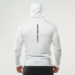 Różnorodność siłownia koszulka sportowa z kapturem T Shirt mężczyźni Rashgard pasuje T-Shirt do biegania mężczyźni koszulka Fitness elastyczne marka odzież sportowa z długim rękawem Tshirt