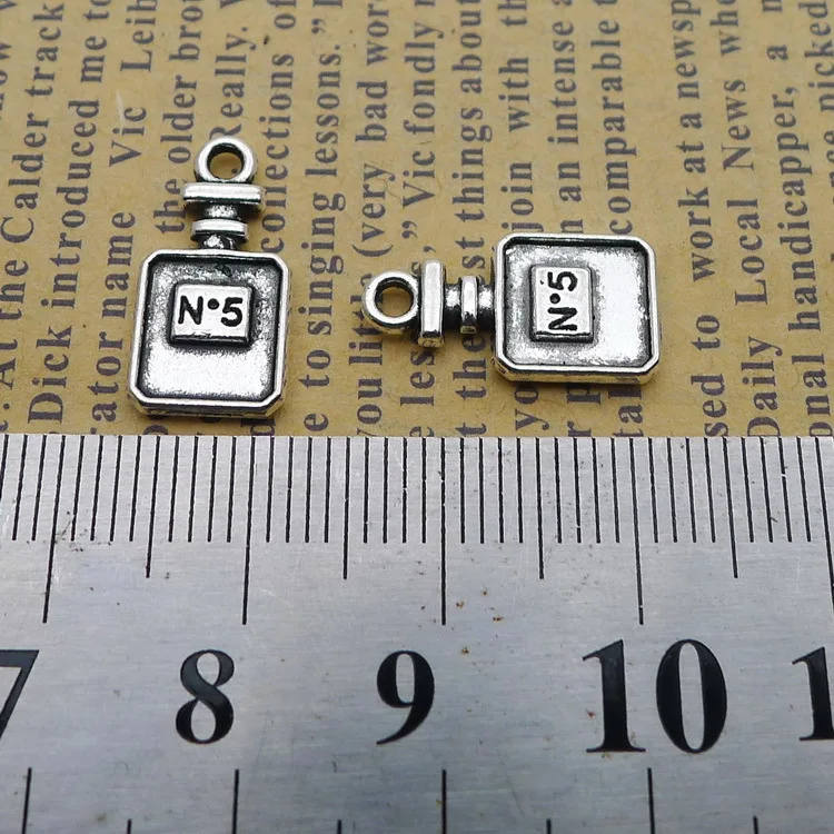 20pcs/Lot 9x17mm Antique Silver Color Perfume Bottle Charms Pendant For Jewelry Making DIY Jewelry Findings