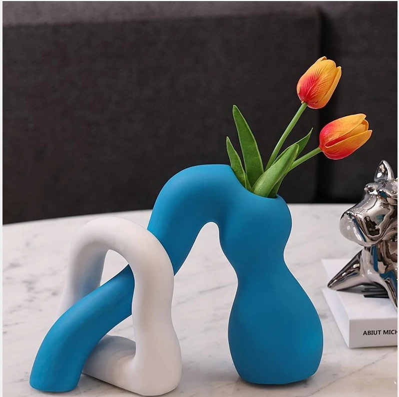 

Modern Creative Shape Ceramic Vase Flower Arrangement Set Warm Gift Home Livingroom Furnishing Crafts Store Bar Ornaments Decor