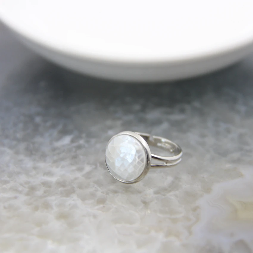 Beautiful Abalone Shell Adjustable Rings,Shell Pearl Classic Round Shape Rings,White/Yellow/Grey/Rainbow Women Finger Rings