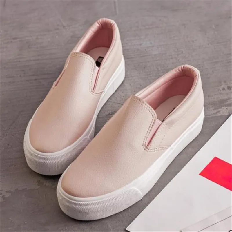 NEW hot  fashion Brand Women cartoon Loafers Flats Shoes Woman Casual Slip on Platform Shoes Ladies Comfort shoes Size 35-40