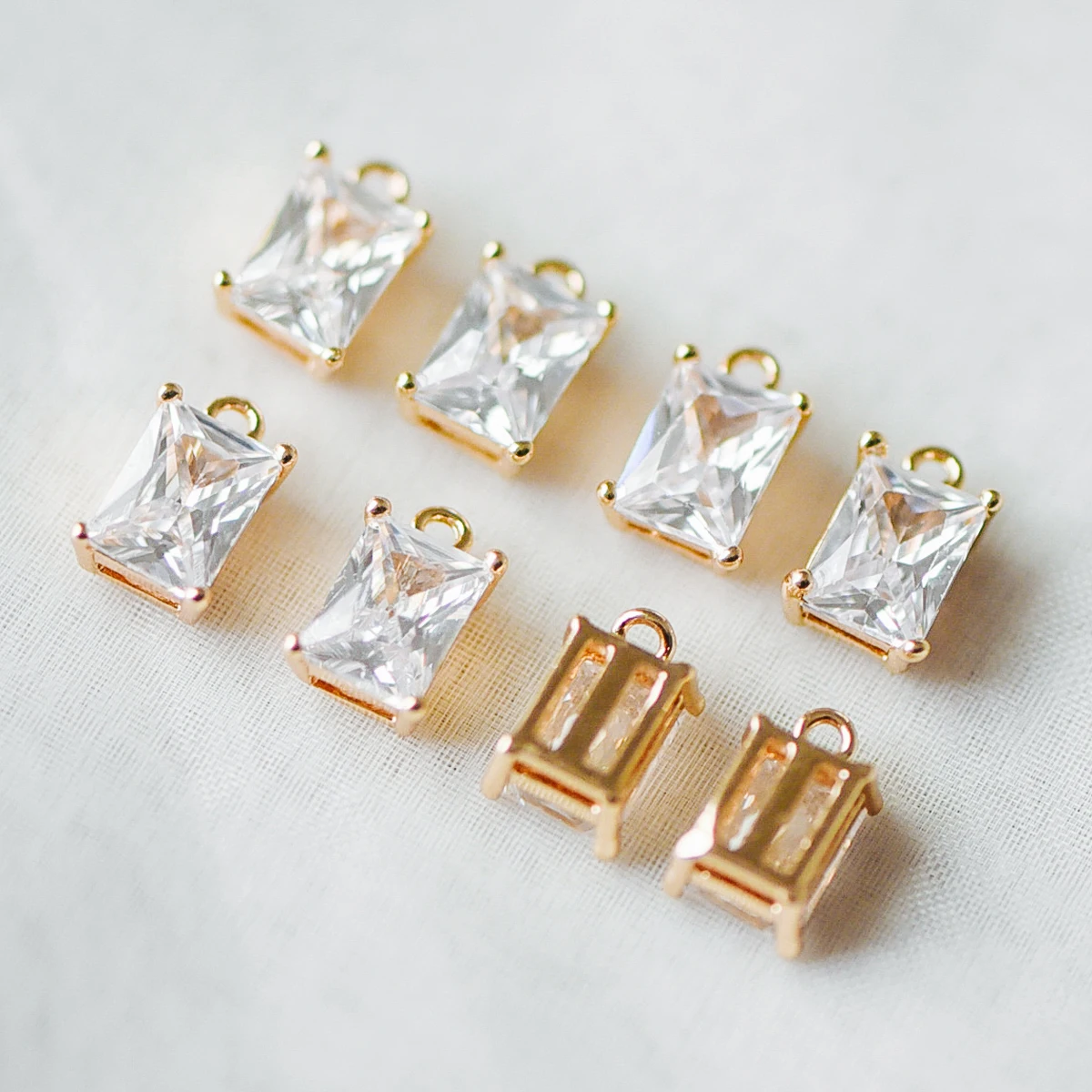 

10pcs CZ Paved Rectangle Charms 11x7mm, 18K Gold Plated Brass Square Pendants (GB-171)