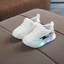 Zapatillas deportivas luminosas para niños y niñas, zapatos de red transpirables a la moda, informales con luz LED, para primavera