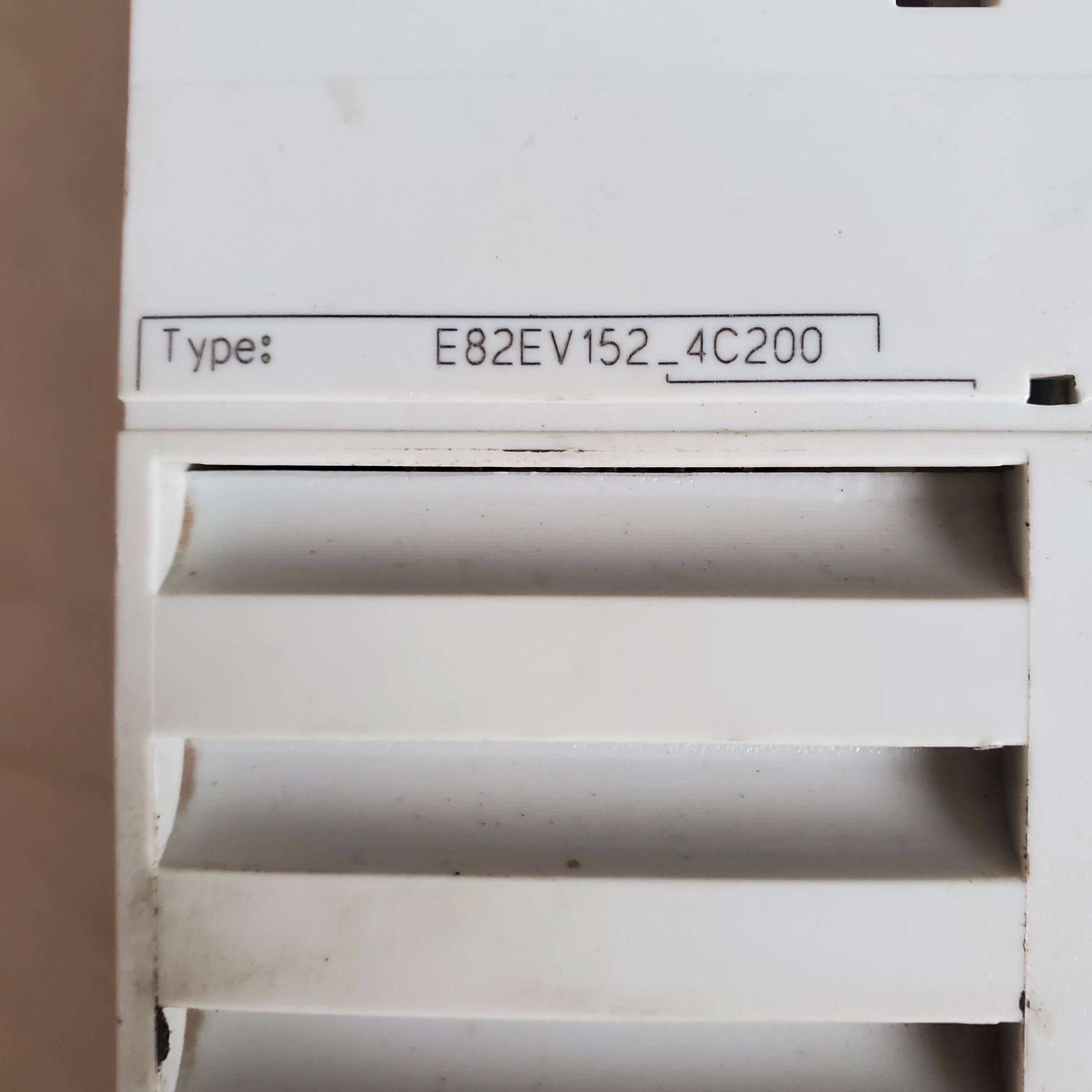 

E82EV152_4C200 1.5KW 380V dismantling Lenze inverter real picture test OK