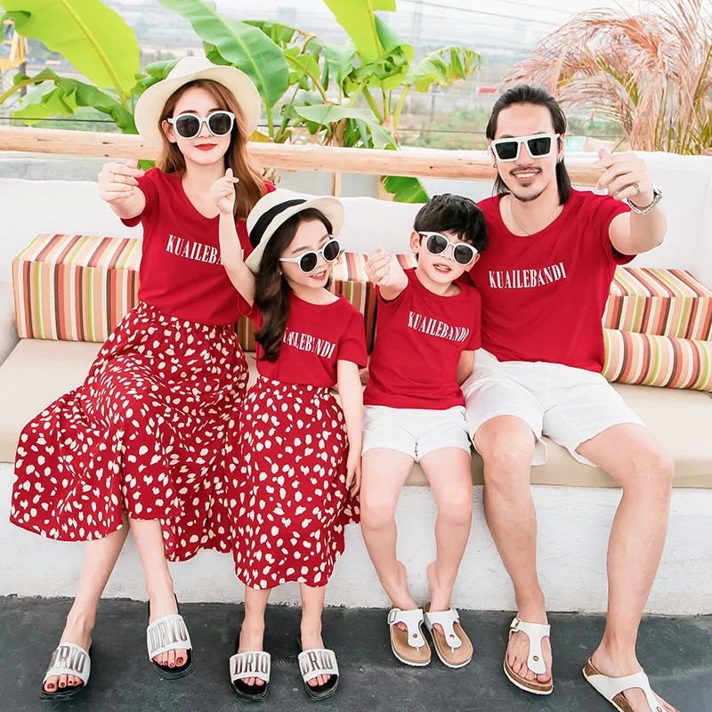 Summer Family Matching Clothes Mother Daughter Dresses Dad and Son Matching T-shirt &Shorts Matching Couple Outfits Family Look