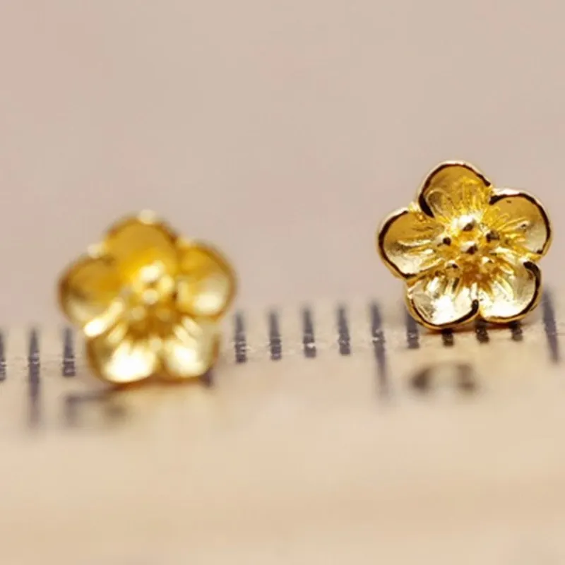 

Solid 24k Yellow Gold Earrings 5x5mm Mini Small Flower Ear Stud About 0.35g Each